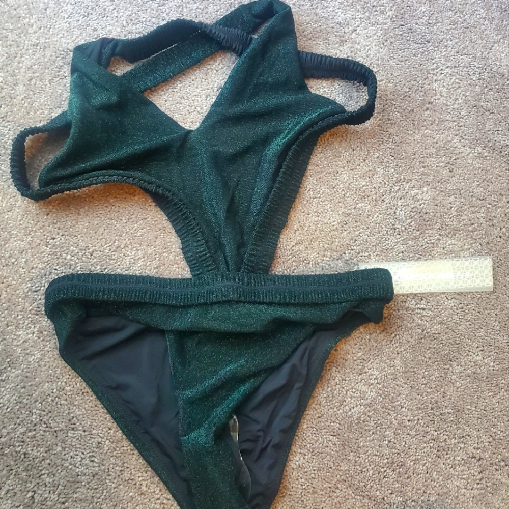 Devon Windsor Yara One Piece Swim Suit M Midnight Green